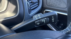 Volvo V40 D2 [122] R DESIGN Edition 5dr Diesel Hatchback